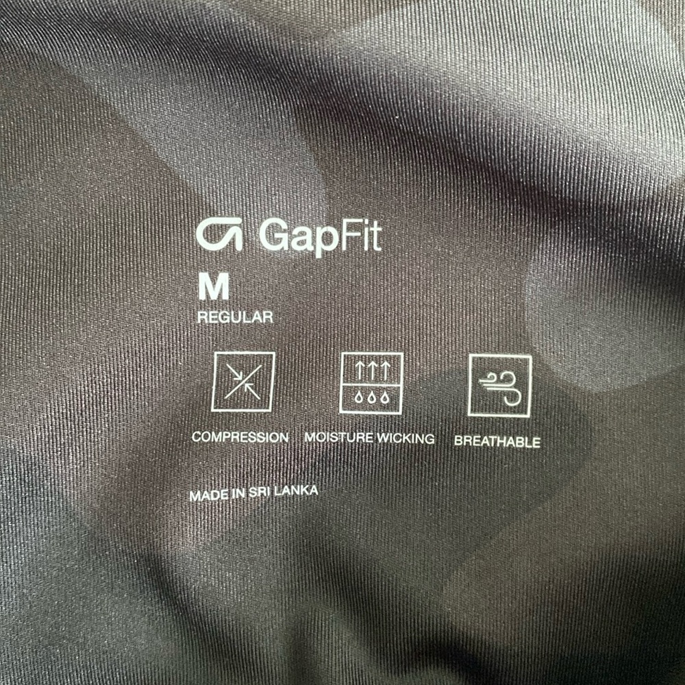 Gap Fit- women’s size medium- Camo- pants